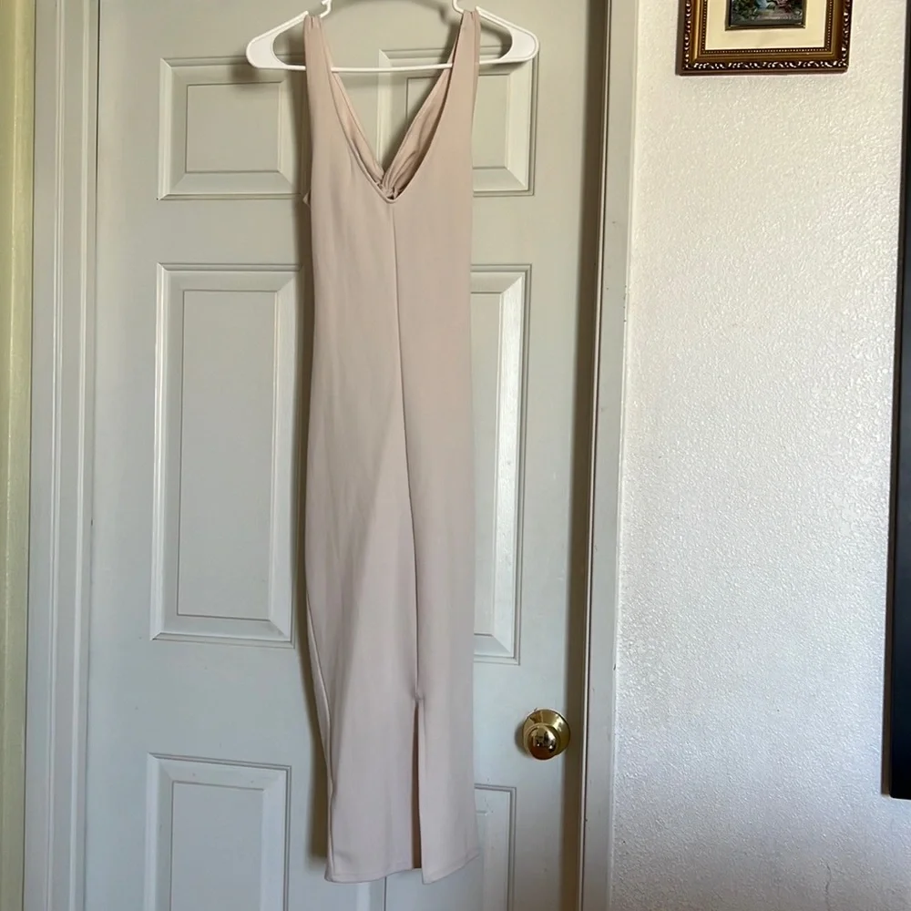 ASOS cream cut out midi dress - Picture 5 of 5